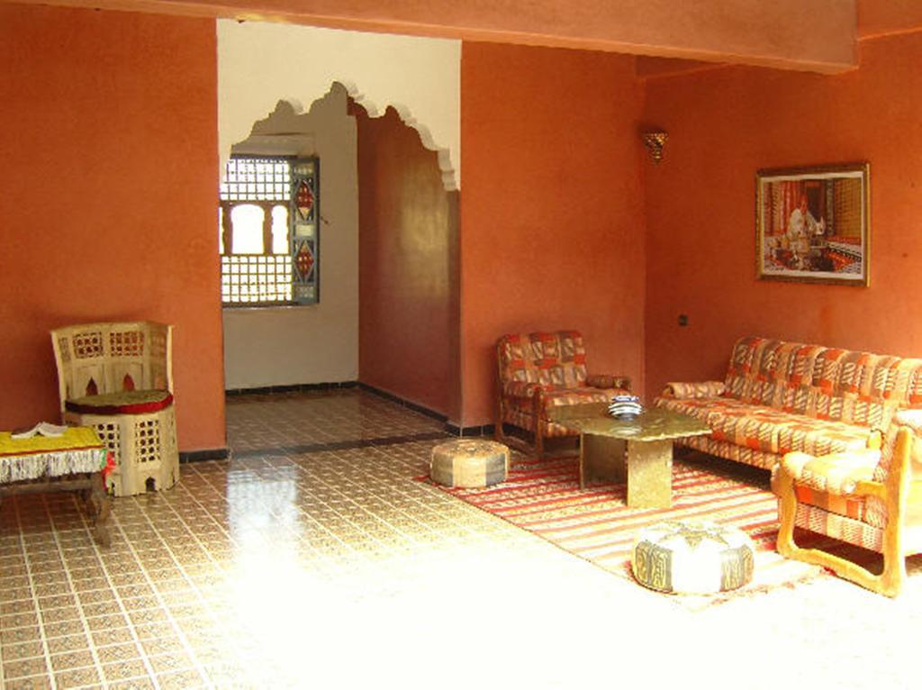 Kasbah Itrane Acomodação com café da manhã Tamnougalt Exterior foto